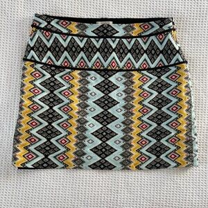 LOFT patterned mini skirt in size 12